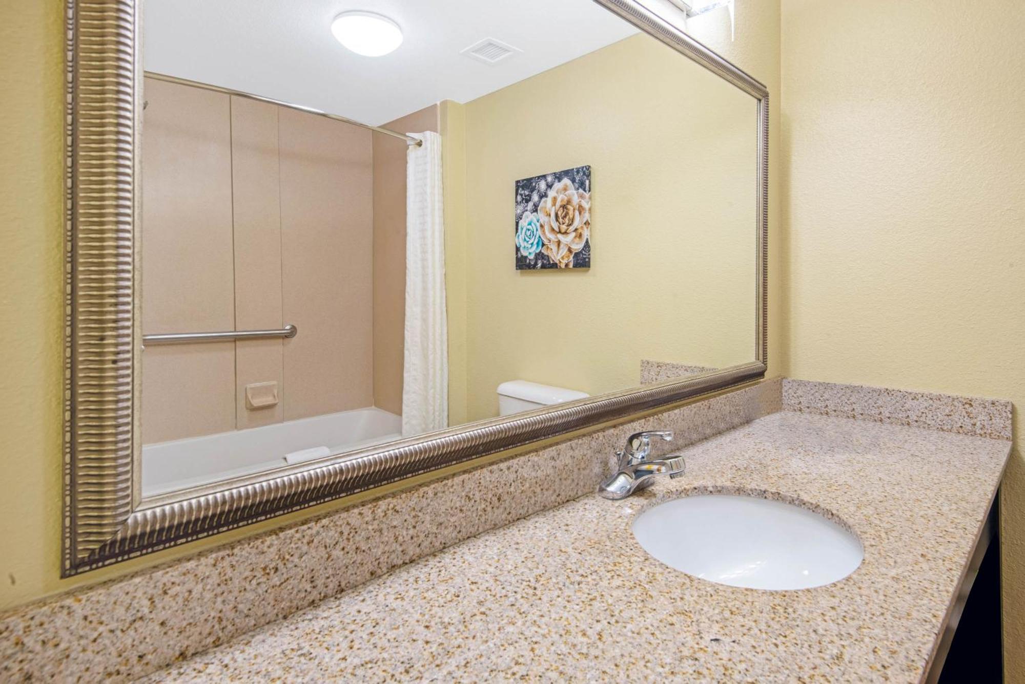 La Quinta By Wyndham Lawton / Fort Sill Extérieur photo